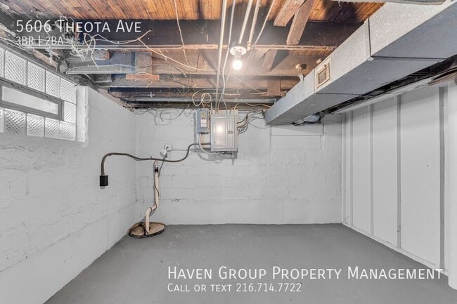 Building Photo - 5606 Theota Ave