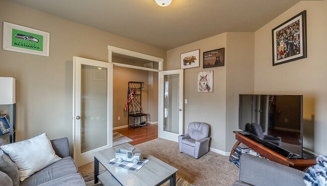 Building Photo - Beautiful Home In Mae Valley