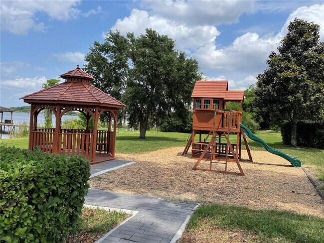 Building Photo - 2113 Grove Point Ln