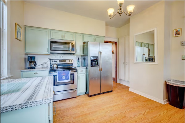 Building Photo - 630 Hill Top Dr