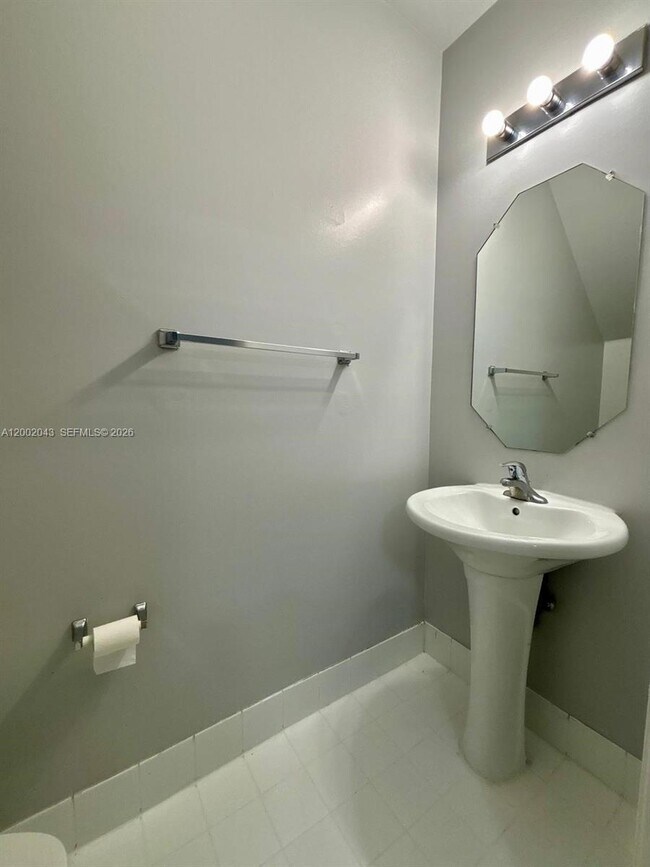 Building Photo - 2741 SW 83rd Ave