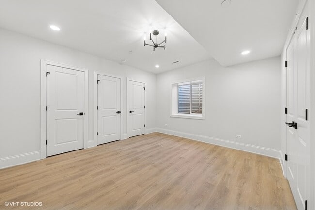 Building Photo - 1118 Pin Oak Dr