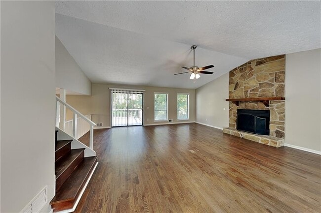 Building Photo - 1703 Cumberland Trce