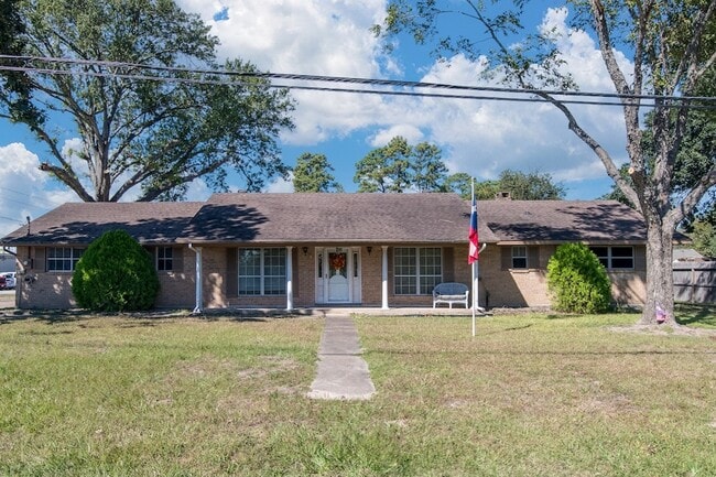 Building Photo - 1830 Baker Dr