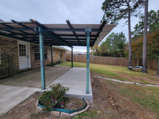 Building Photo - 9780 Parker Lake Cir