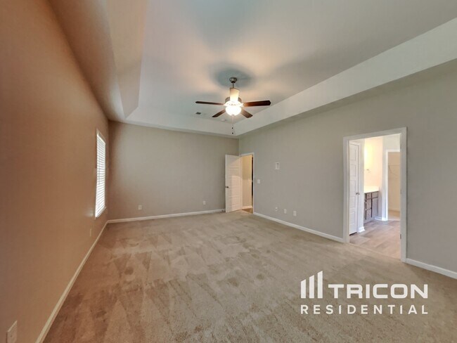 Building Photo - 829 Ellyson Dr