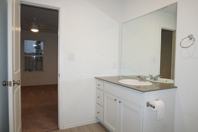Building Photo - 12903 Lake Fryer