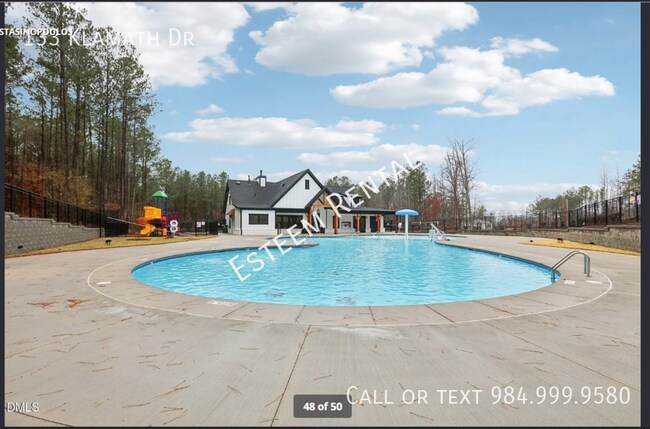 Building Photo - 133 Klamath Dr