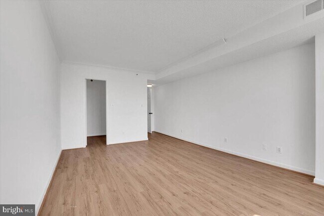 Building Photo - 3709 S George Mason Dr