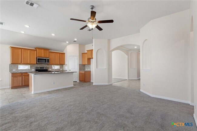 Building Photo - 1025 Arvada Dr