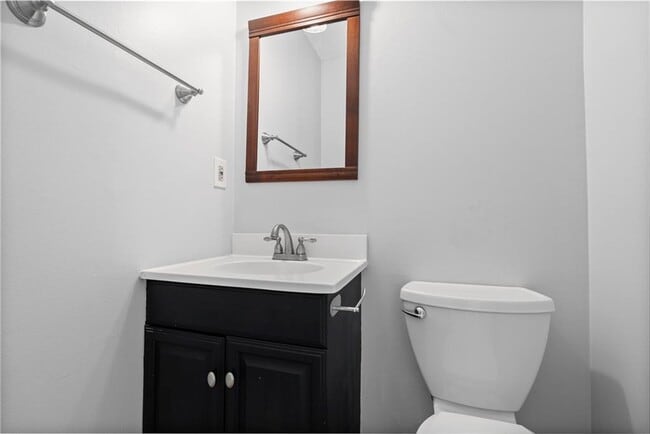 Building Photo - 10390 Rillridge Ct