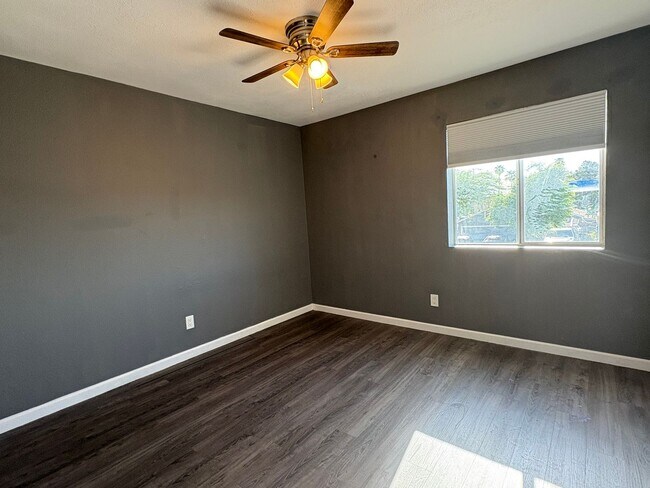 Building Photo - 808 N 95th Dr