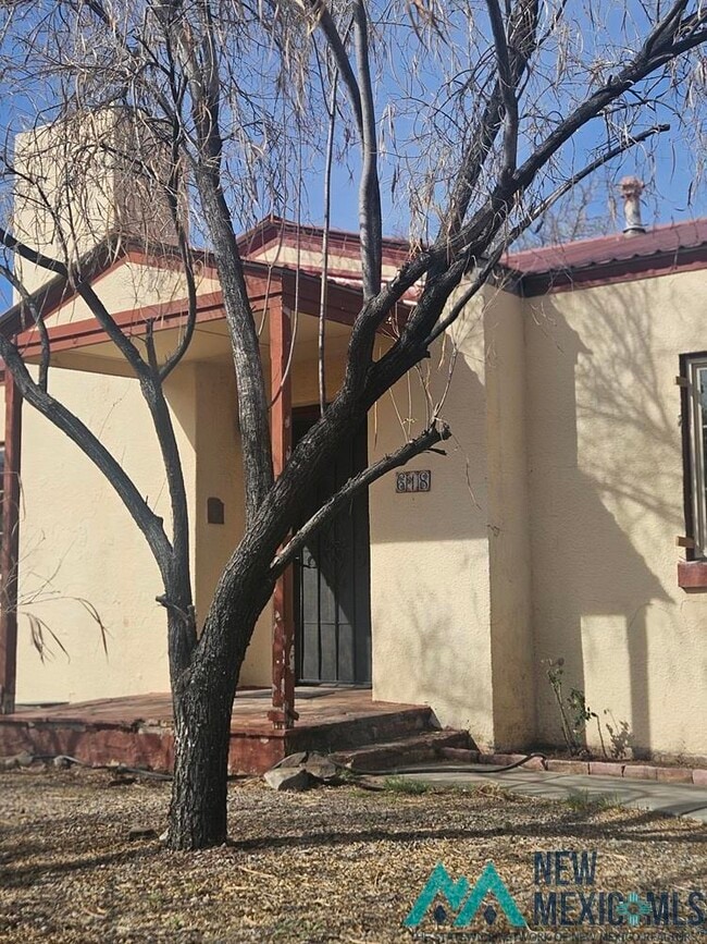 Building Photo - 618 Grape St