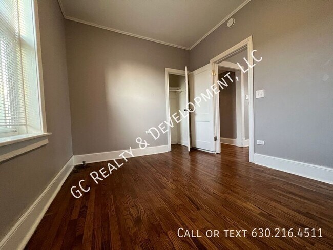 Building Photo - 4820 N Springfield Ave