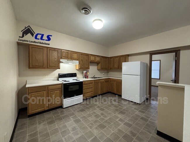 Building Photo - 1400 North Ave