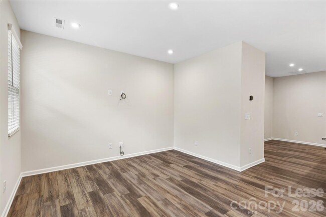 Building Photo - 1368 Galloway Rd