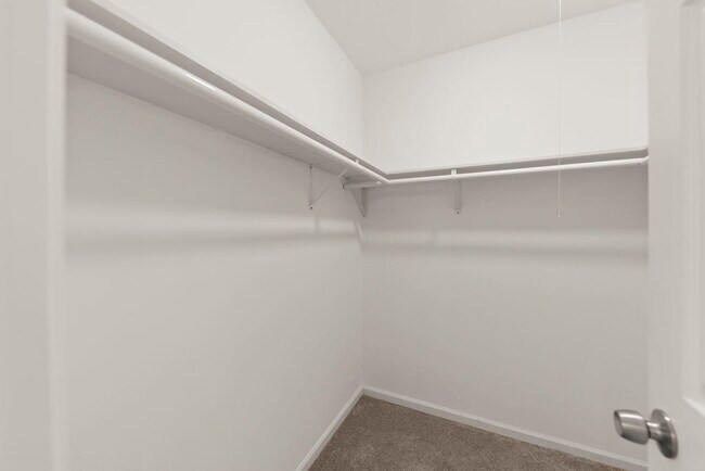 Building Photo - 1057 Bothwell Cir