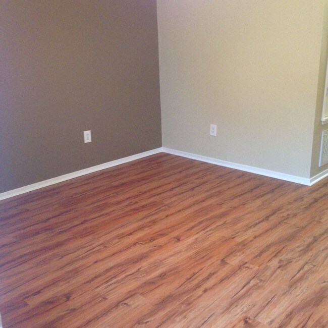 Living Room - 106 Briarhill Rd