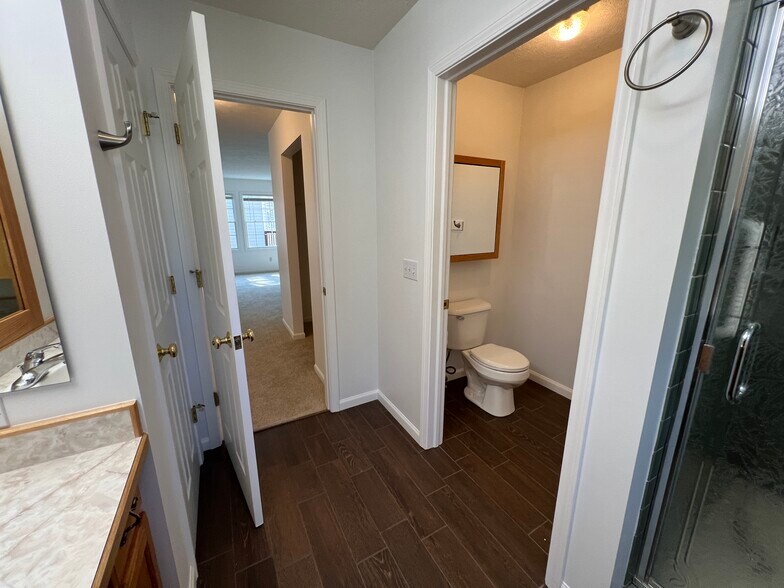 Primary bathroom - 214 W Sixteenth St