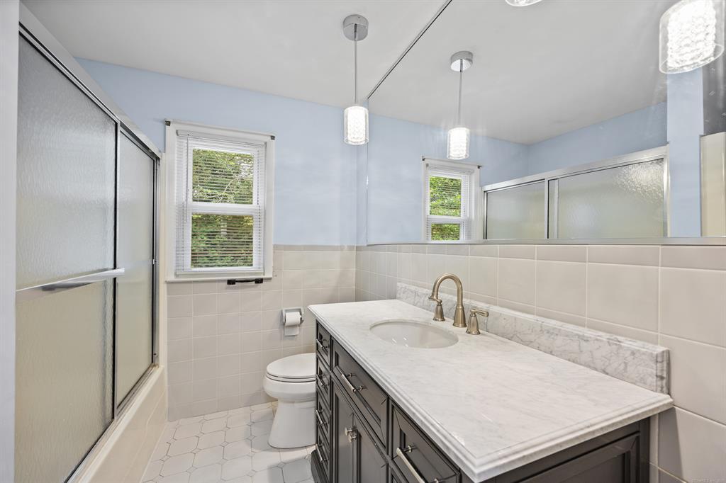 Bath - 1325 Avon Blvd