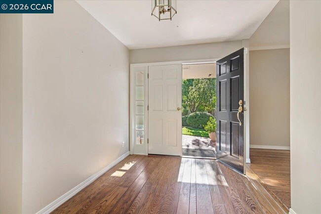 Building Photo - 539 Dalewood Dr