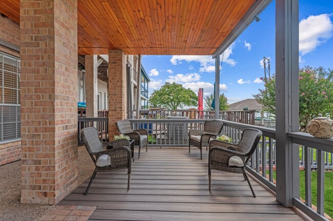 Building Photo - 225 Capetown Way