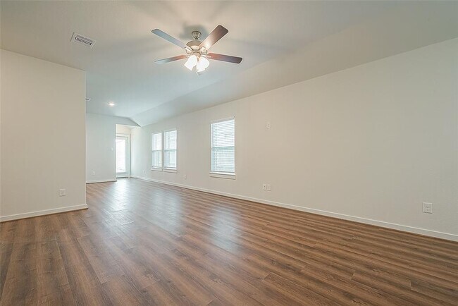 Building Photo - 7538 Coral Ter Dr