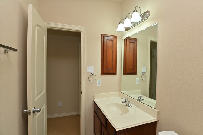 Building Photo - 5215 Field Briar Ln