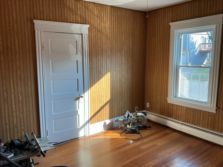 Building Photo - 60 Manville Hill Rd
