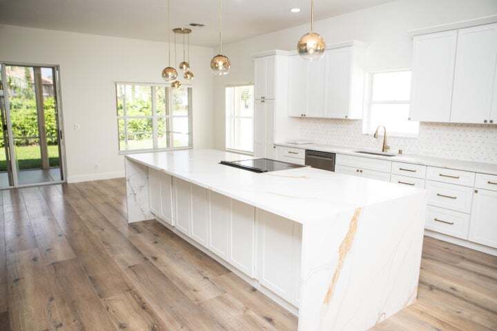 Building Photo - 10881 La Salinas Cir