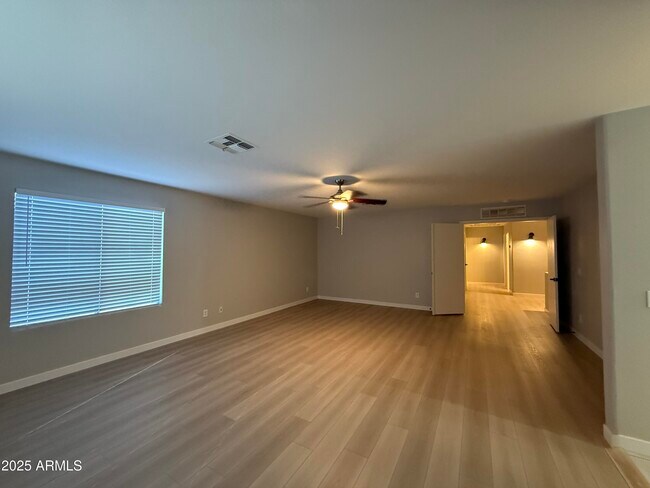 Building Photo - 14506 N 129th Ave