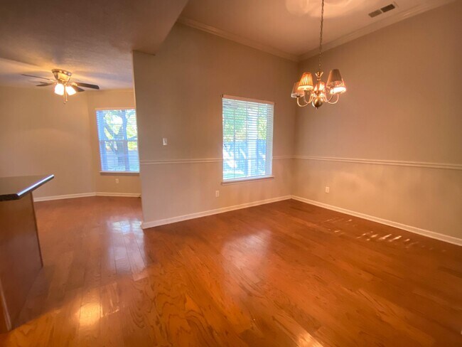 Building Photo - 3 bed, 2.5 bath house in Olive Branch near...