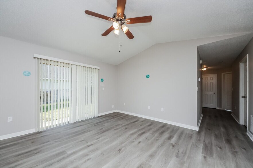 Building Photo - 1323 Dover Dr