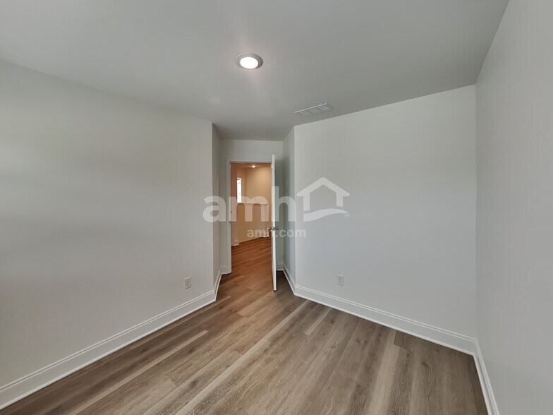 Building Photo - 203 Gershon Wy