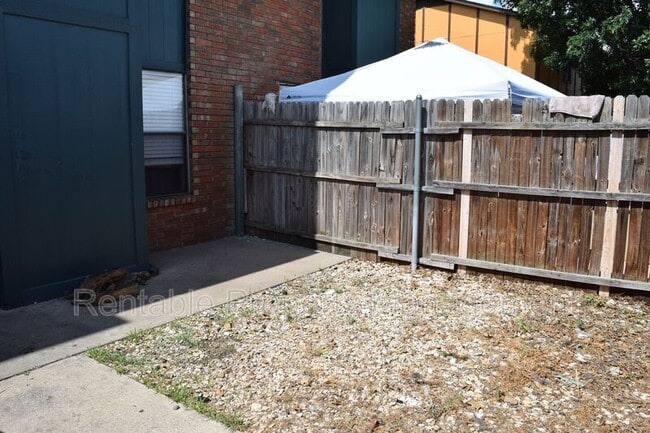 Building Photo - 3724 Cibolo Dr
