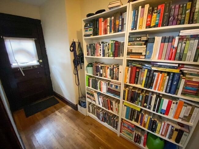 Building Photo - 125 Brattle St