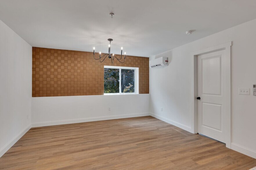 Building Photo - 36 Pawling Ave
