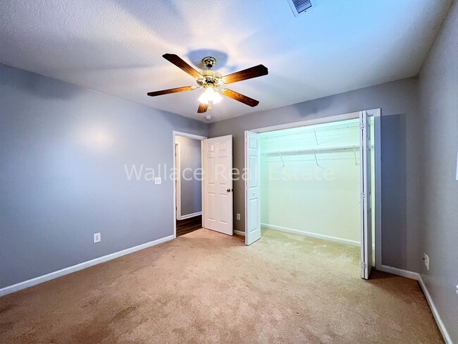Building Photo - FOUNTAIN CITY:  2 BEDROOM, 2 BATHROOM CONDO IN MAPLE CHASE