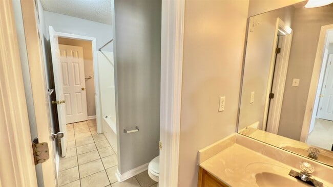 Building Photo - 4605 Park Side Dr