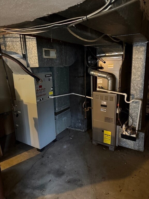 Building Photo - 14 Kippy Dr