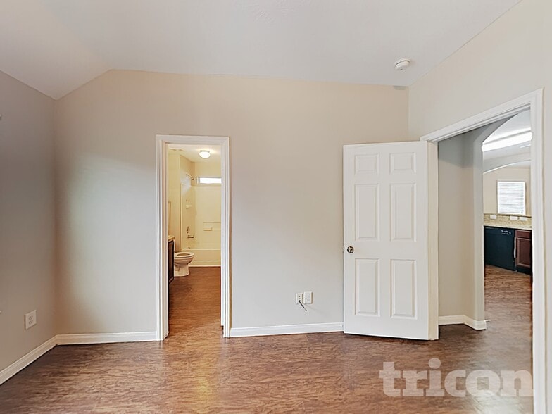 Building Photo - 21427 Wilona Way