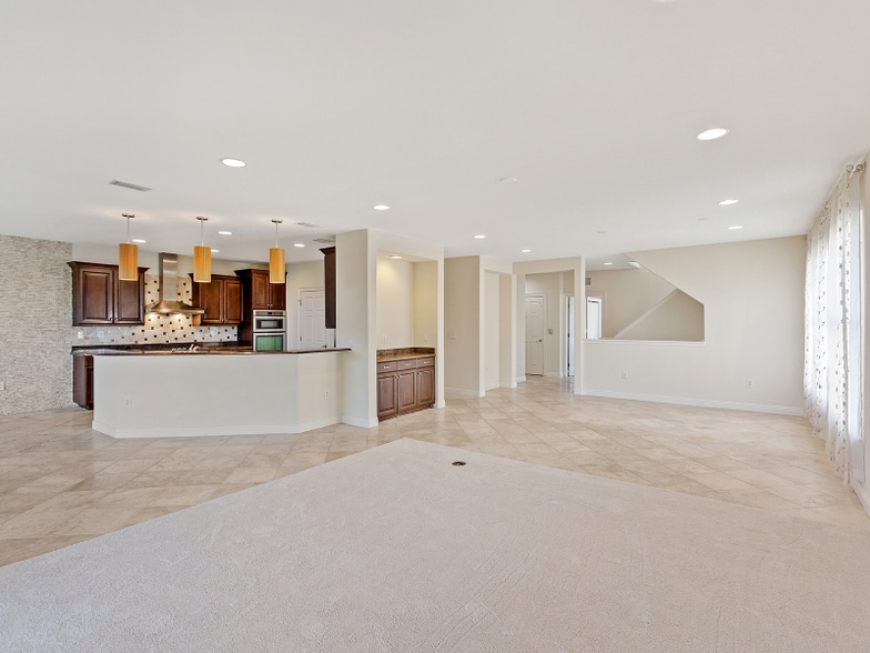 Building Photo - 9111 43rd Terrace W