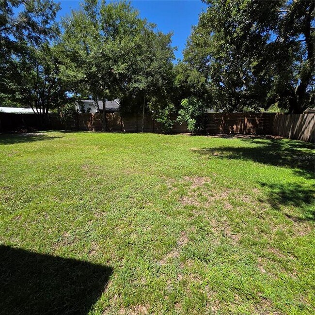 Building Photo - 1808 Madera Ave