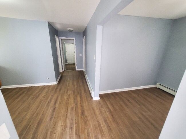 Building Photo - 16 Amity St