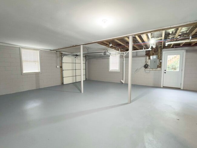 Building Photo - 1884 Pardue Dr