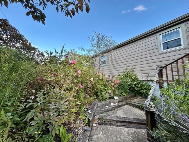Building Photo - 32 Seaspray Way