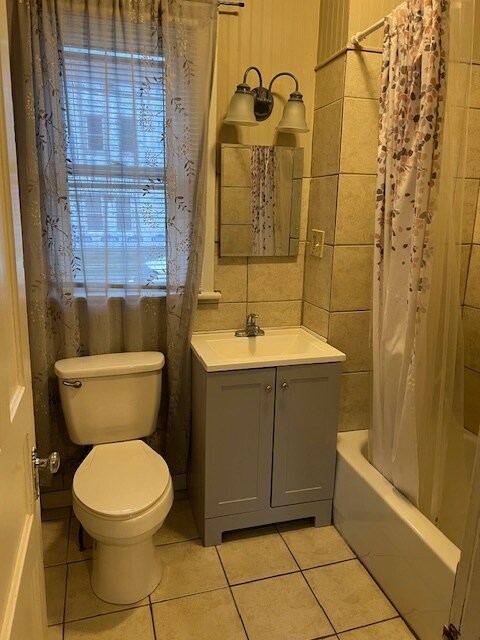 Building Photo - 1441 N Lincoln Ave