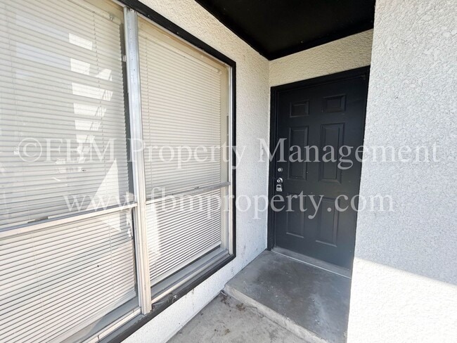 Building Photo - 1401 Old Bardwell Rd