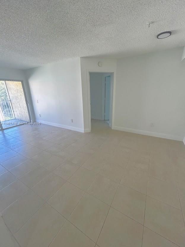 Building Photo - 440 S Park Rd