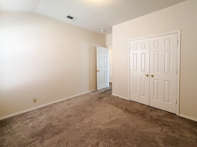 Building Photo - Charming 3-Bedroom, 2-Bath in Grand Prairie!